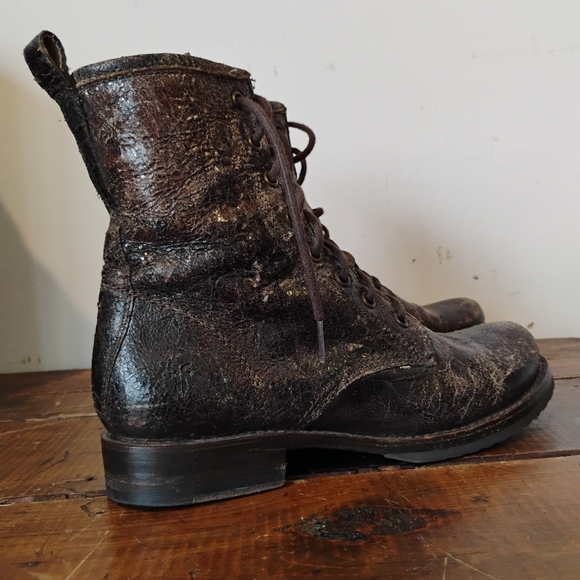 FRYE Veronica Combat Boots Antique Black/Brown Distressed Brush Off Leather Sz 8 - Picture 4 of 16